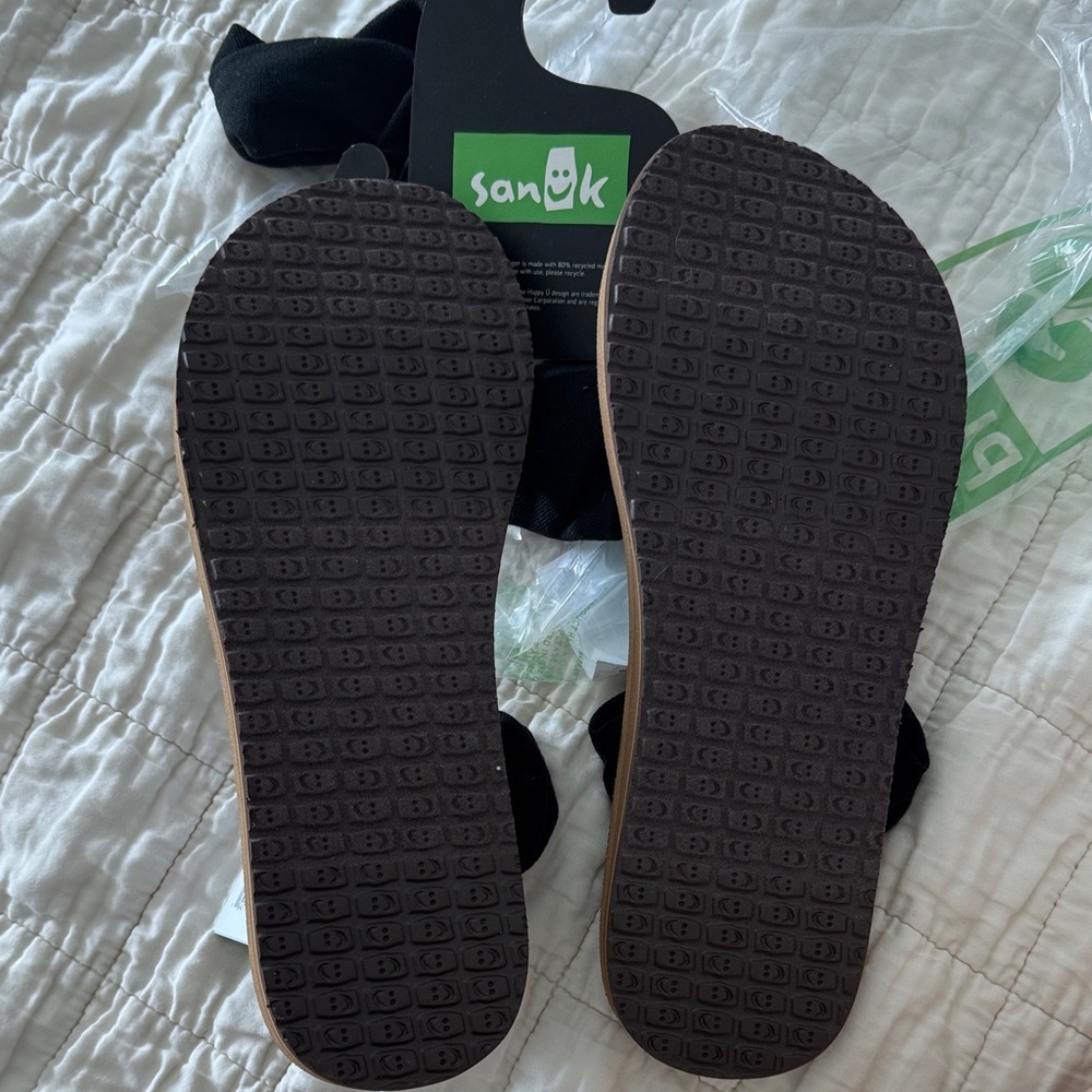 Sanuk Black Fabric Wrap Slide Sandals with Brown Footbed - Picture 2 of 3